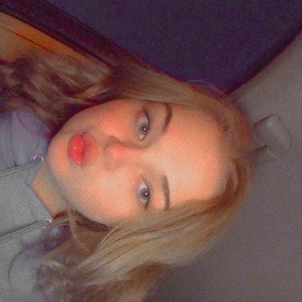 Meet your Posher, Briana